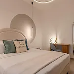 Luxury - Design & Relax By Host Hero * チヴィタノーヴァ・マルケ