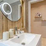 Luxury - Design & Relax By Host Hero * チヴィタノーヴァ・マルケ