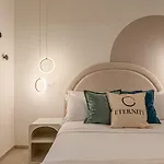 Διαμέρισμα Luxury - Design & Relax By Host Hero