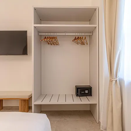 Infinity - Design & Relax By Host Hero